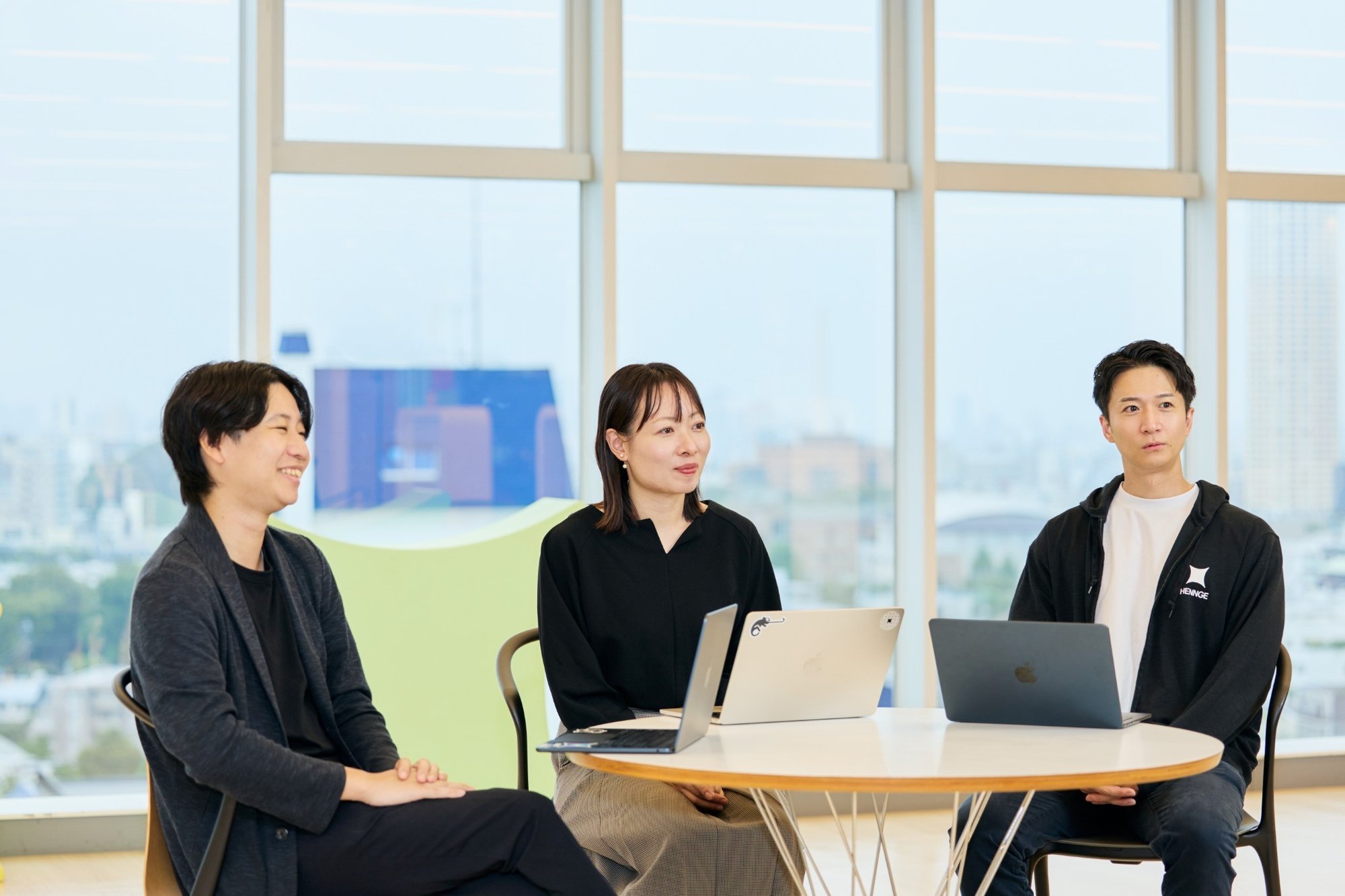 HENNGE株式会社オフィスにて、ゼロワングロースとの打ち合わせの様子
